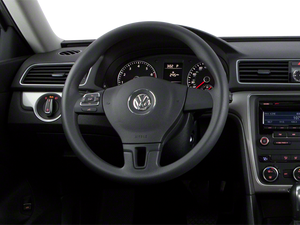 2013 Volkswagen Passat SE w/Sunroof
