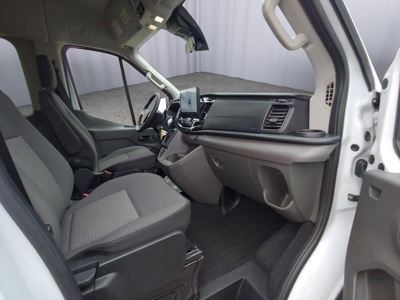 2025 Ford Transit Passenger Wagon XL