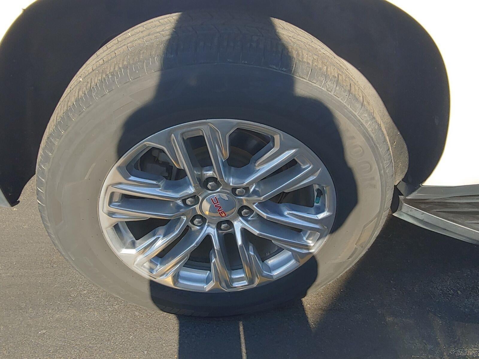 2022 GMC Yukon XL SLT
