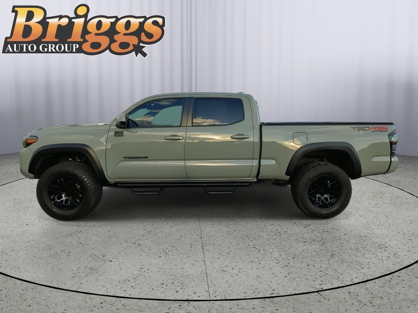 2022 Toyota Tacoma 4WD SR5