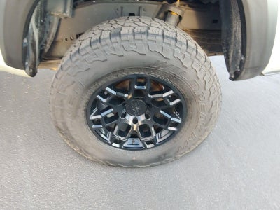 2022 Toyota Tacoma 4WD SR5