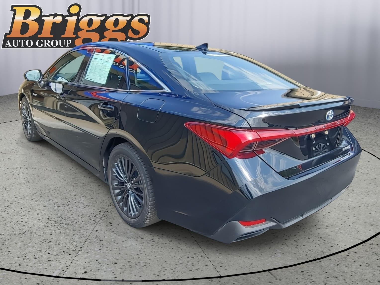 2020 Toyota Avalon Hybrid XSE
