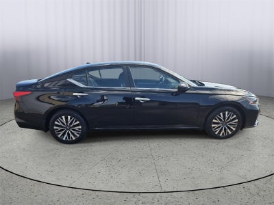 2023 Nissan Altima SV FWD