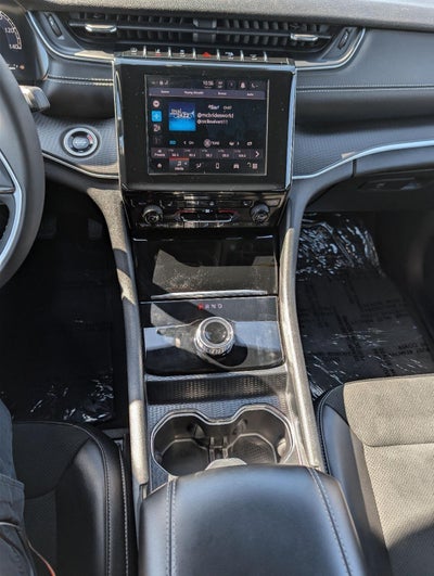 2025 Jeep Grand Cherokee Altitude 4x4