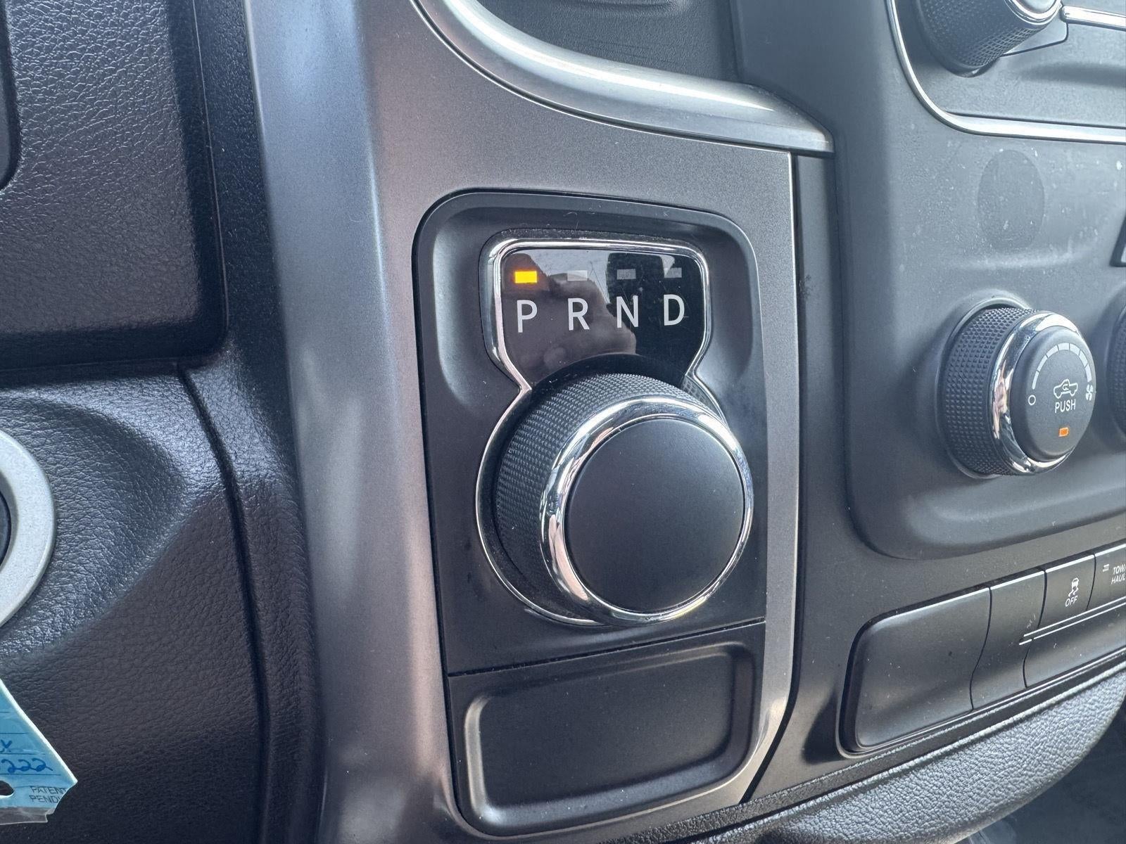 2024 RAM 1500 Classic Warlock Crew Cab 4x2 5'7' Box