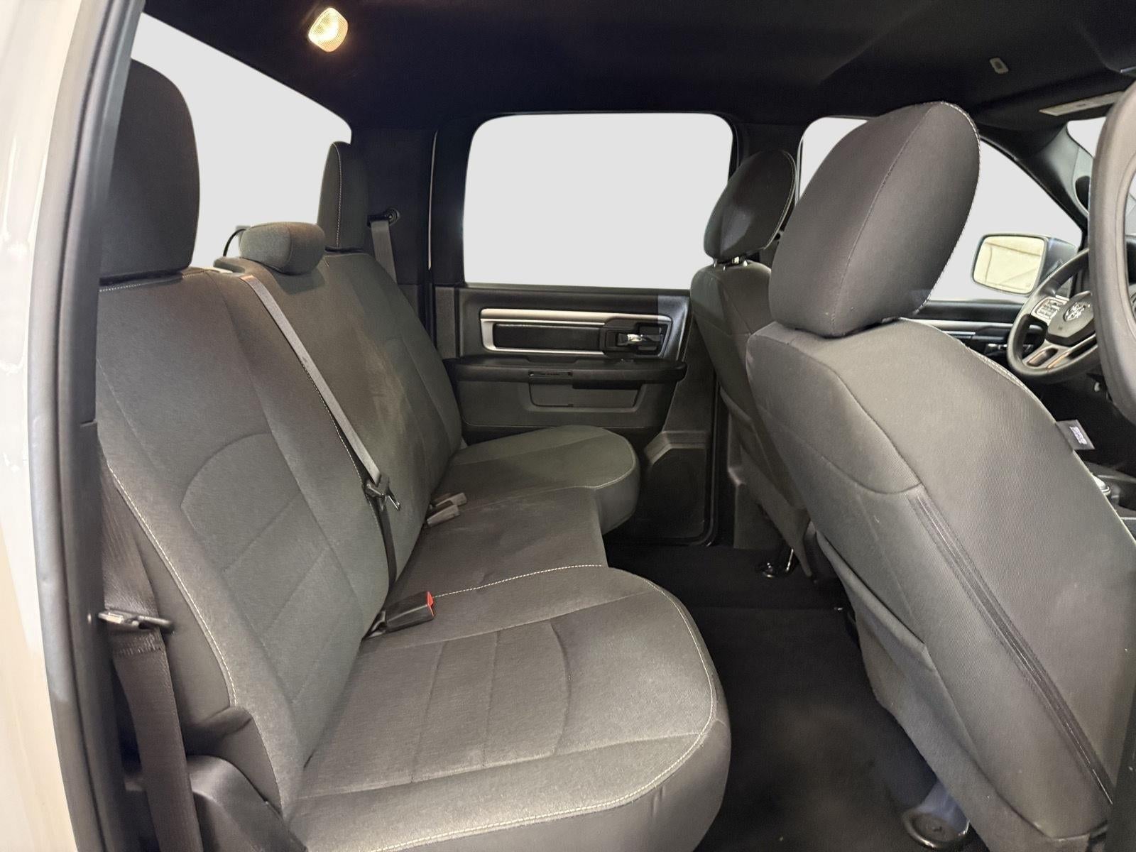 2024 RAM 1500 Classic Warlock Crew Cab 4x4 5'7' Box