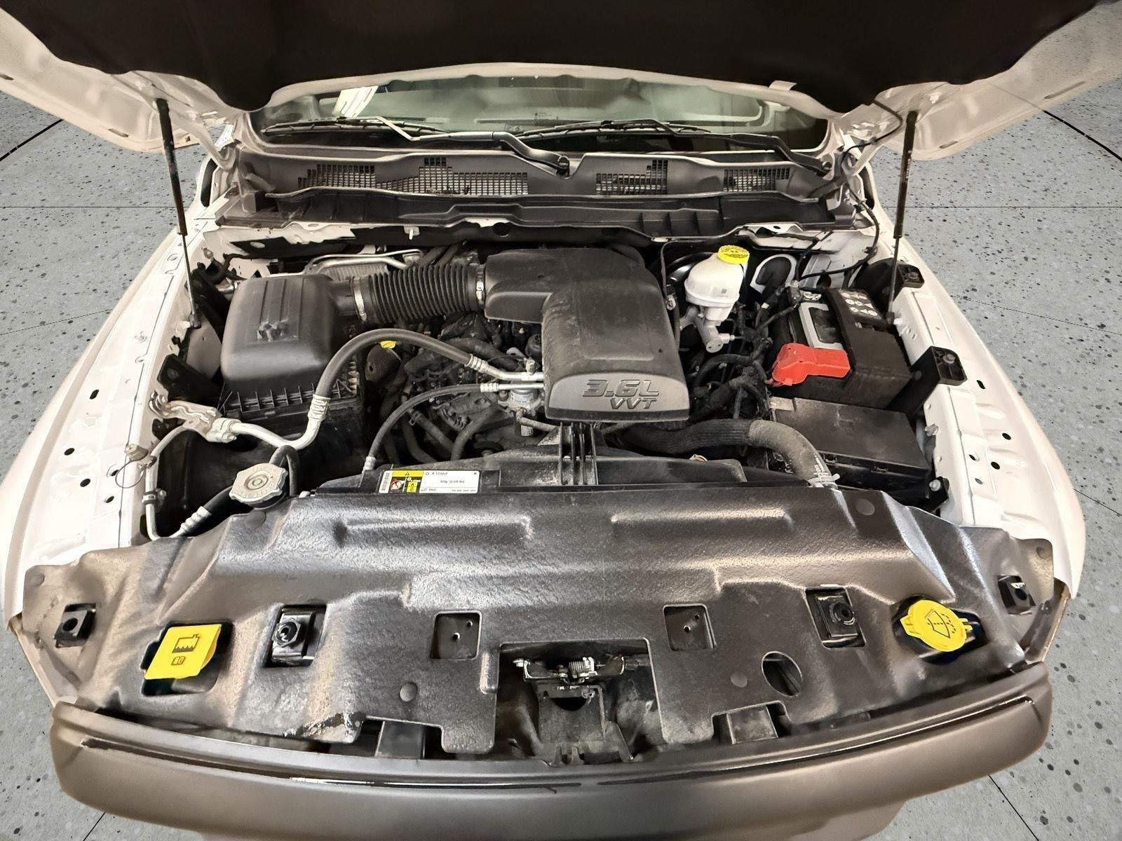 2024 RAM 1500 Classic Warlock Crew Cab 4x4 5'7' Box