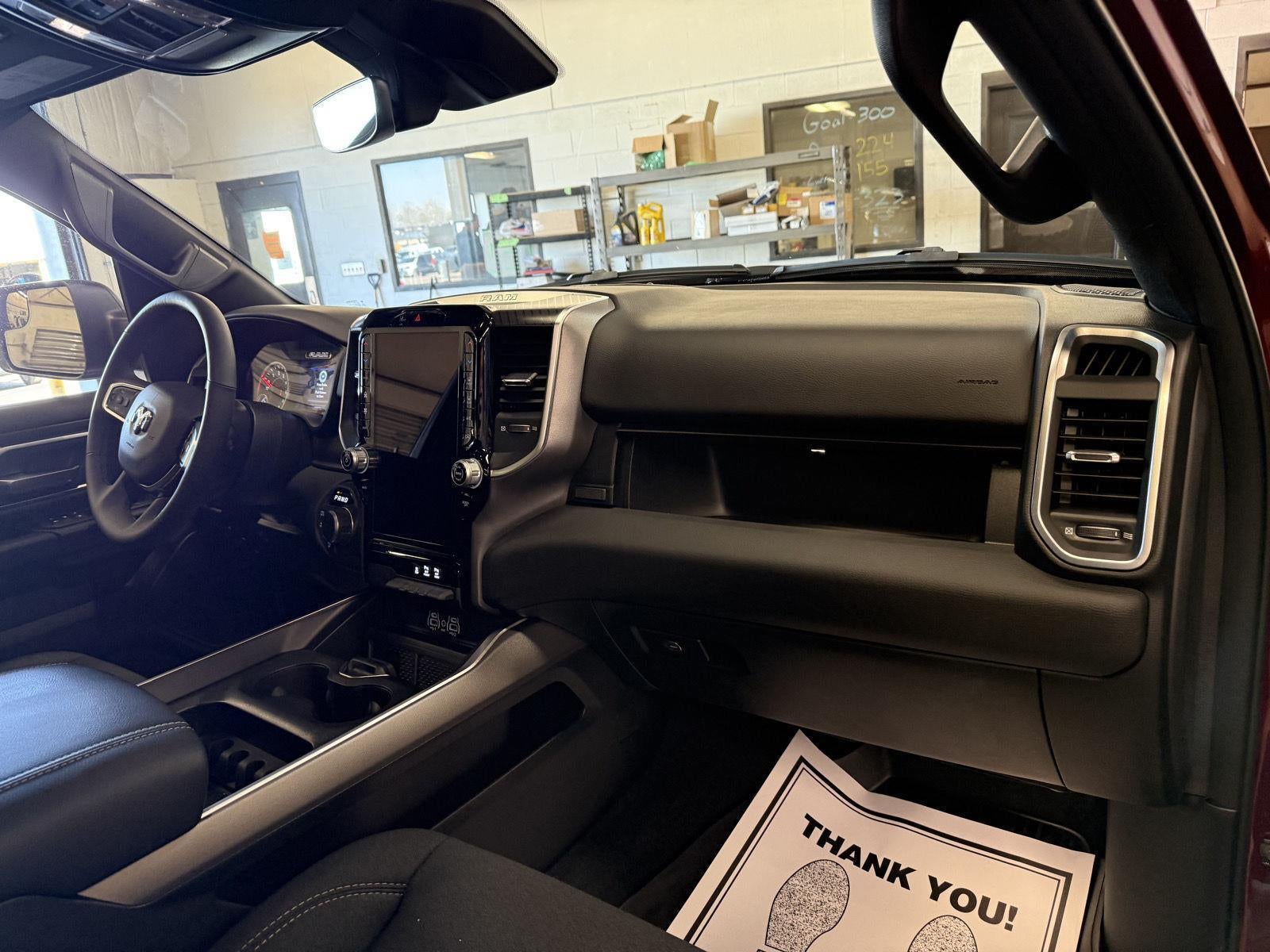 2025 RAM 1500 Big Horn Crew Cab 4x4 5'7' Box