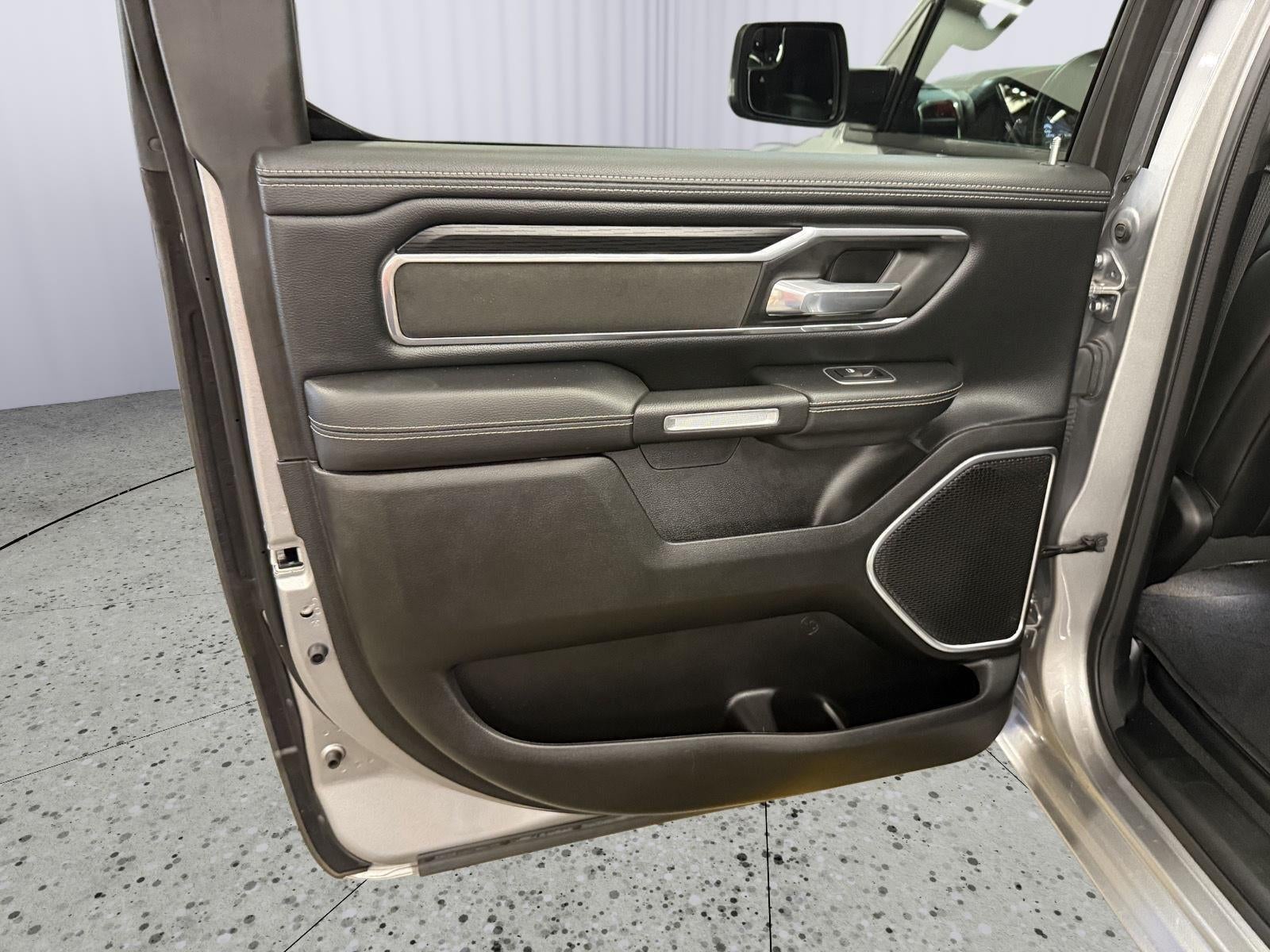 2023 RAM 1500 Laramie Crew Cab 4x4 5'7' Box