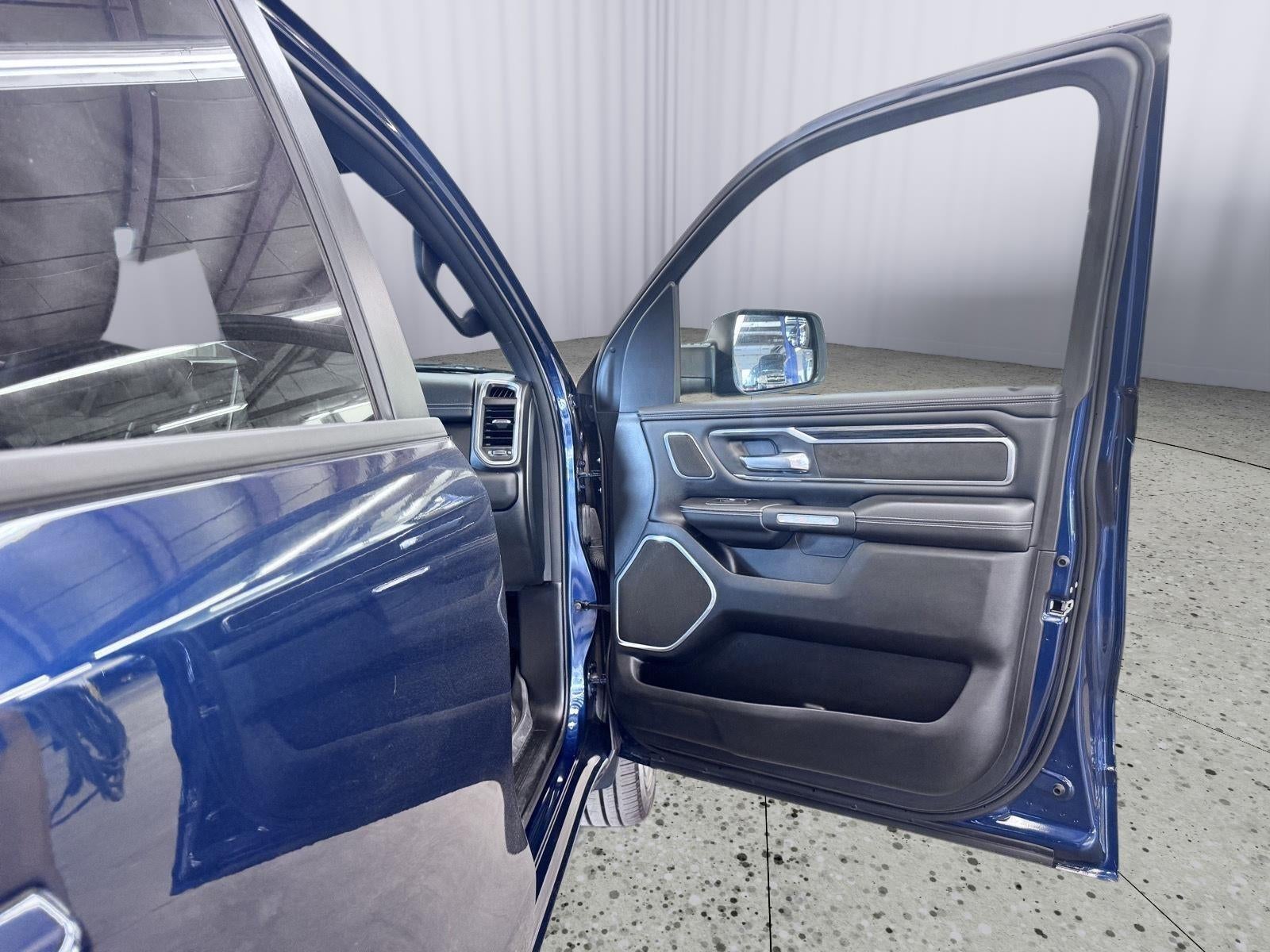 2023 RAM 1500 Laramie Crew Cab 4x4 5'7' Box