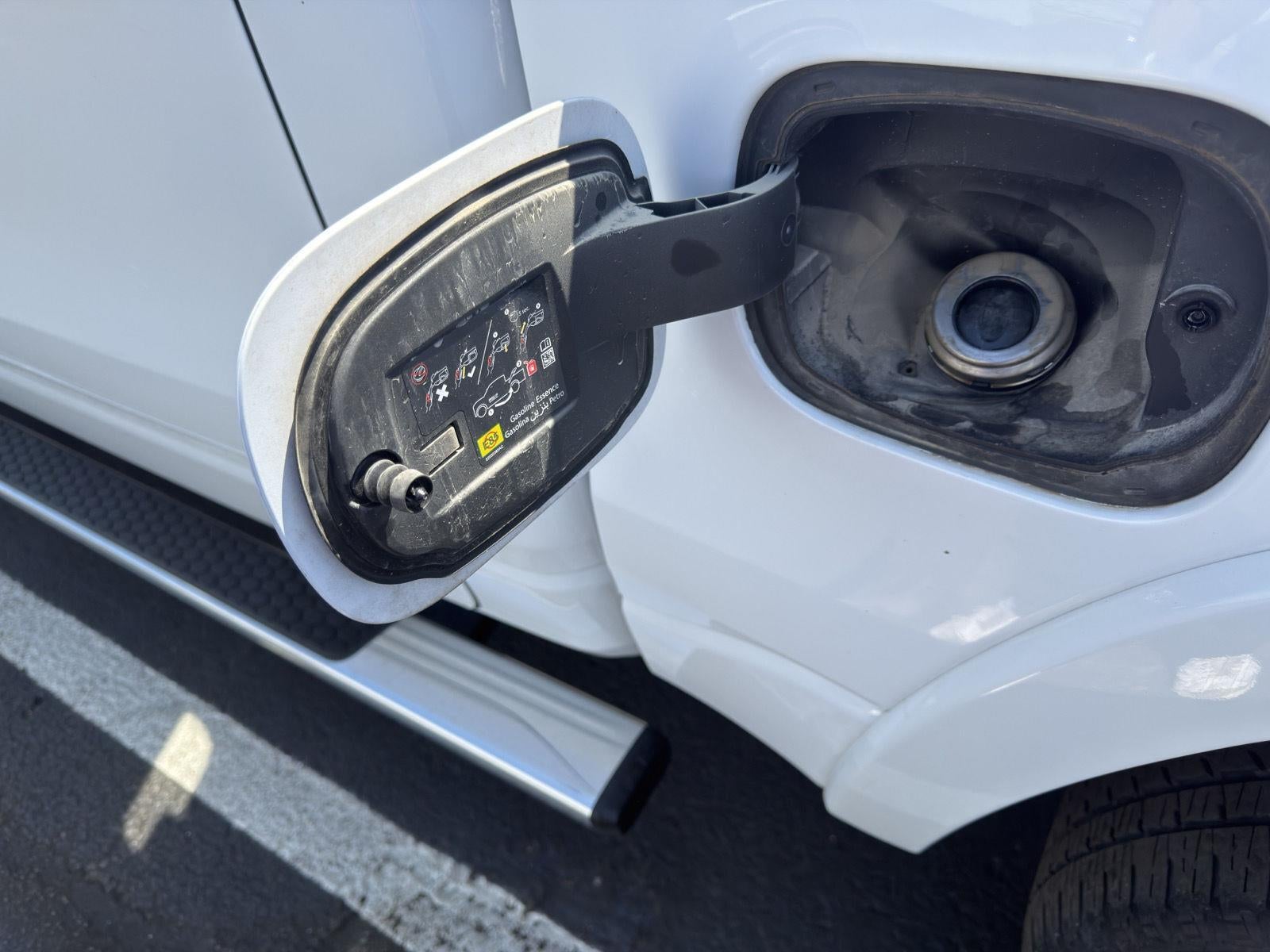 2022 RAM 1500 Laramie Crew Cab 4x4 5'7' Box