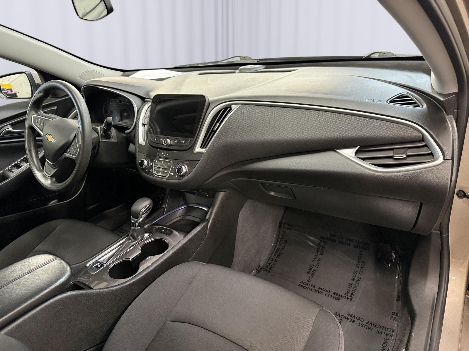 2022 Chevrolet Malibu FWD LT