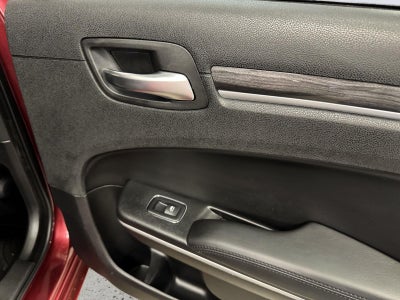 2019 Chrysler 300 Touring