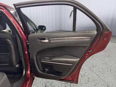 2019 Chrysler 300 Touring