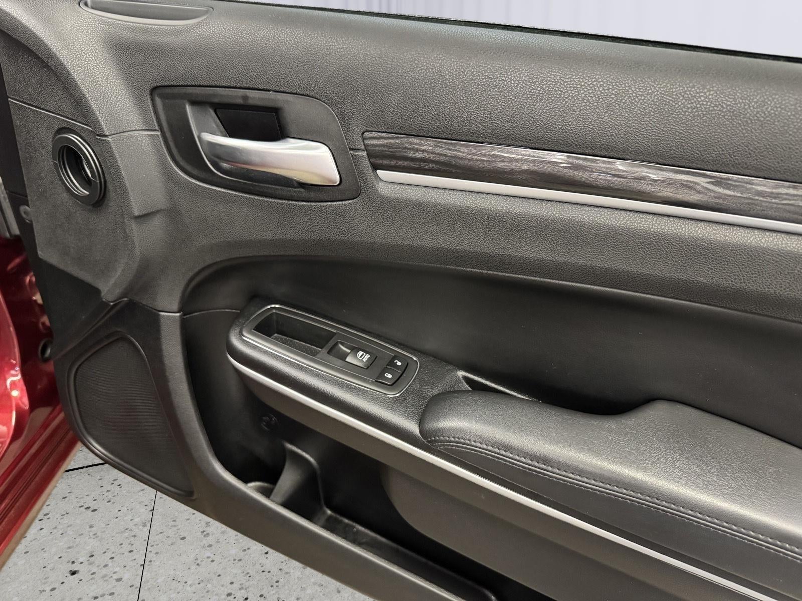 2019 Chrysler 300 Touring