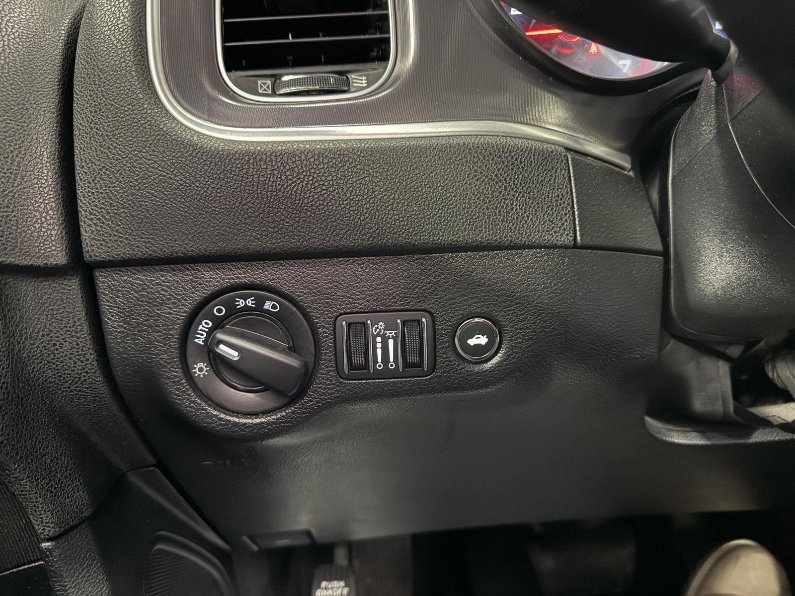 2020 Dodge Charger SXT RWD