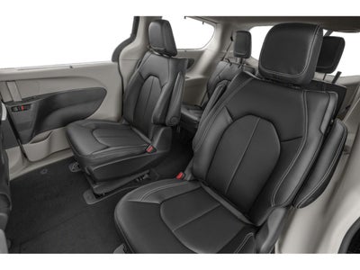 2024 Chrysler Pacifica Select