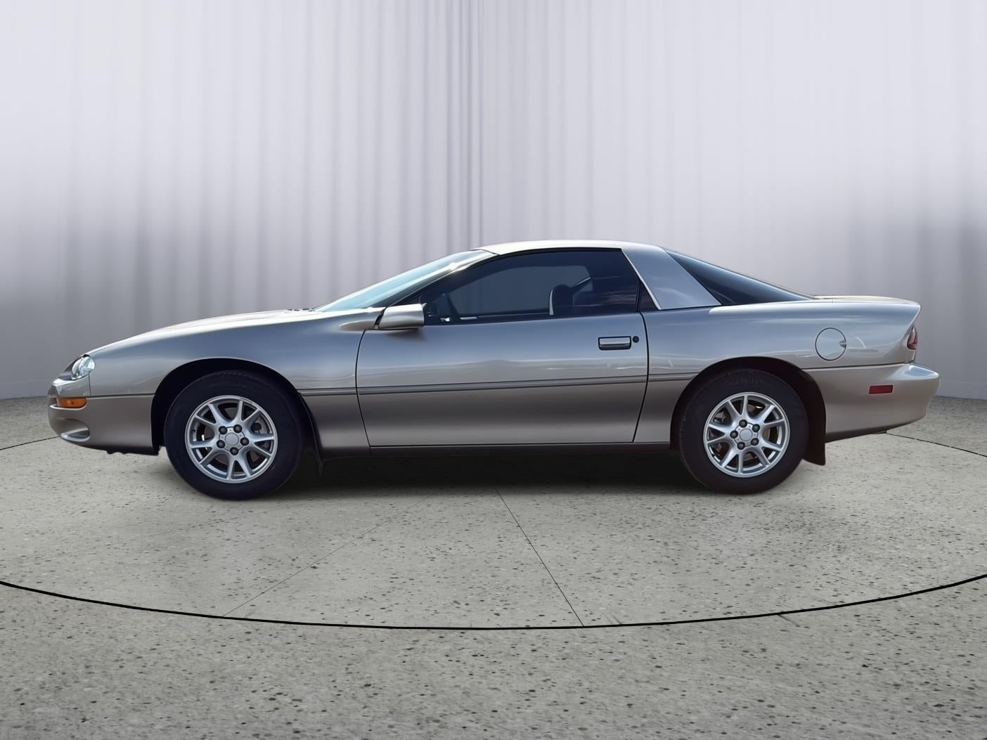 2001 Chevrolet Camaro Base