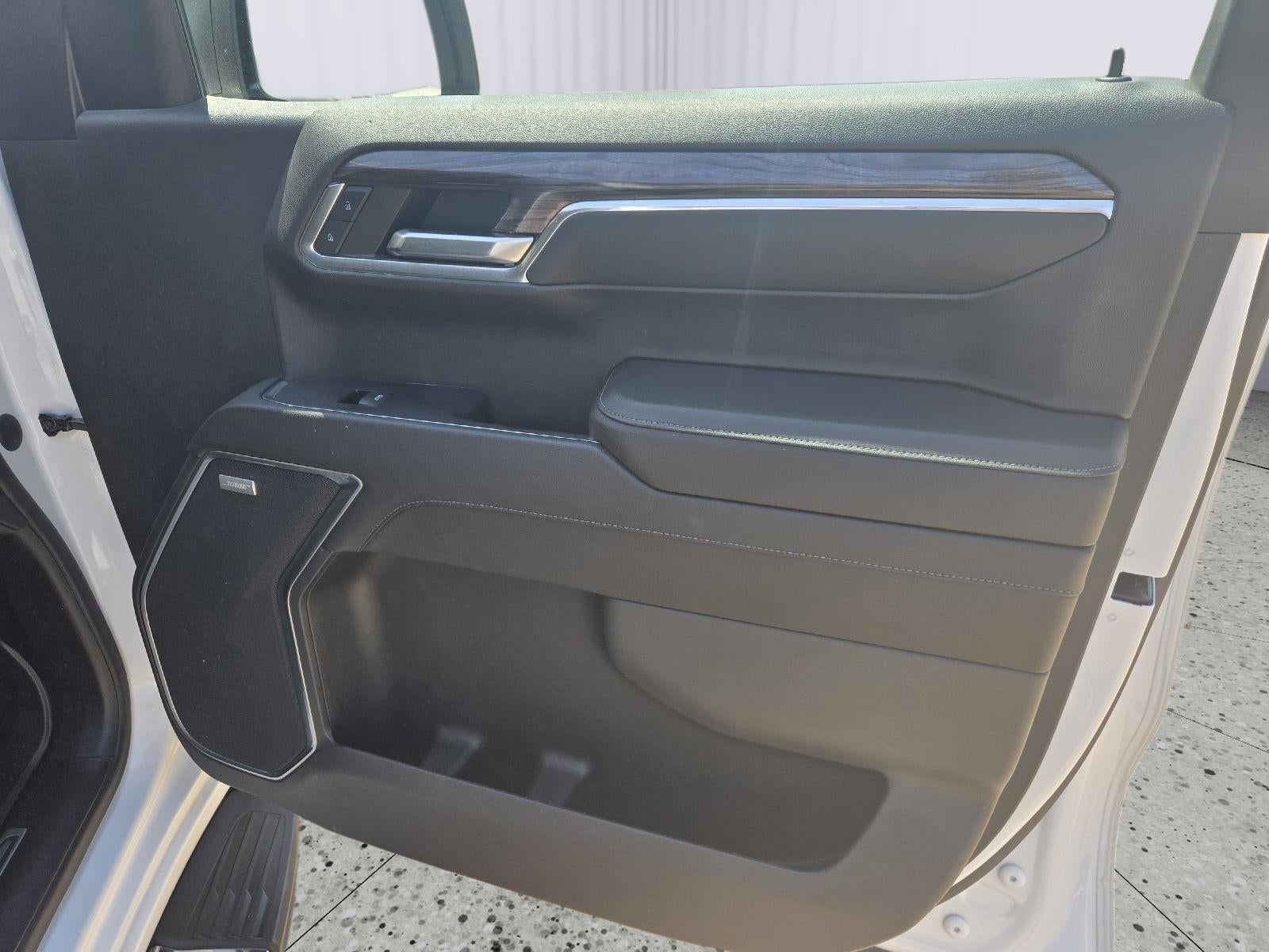 2023 Chevrolet Silverado 1500 4WD Crew Cab Short Bed LTZ