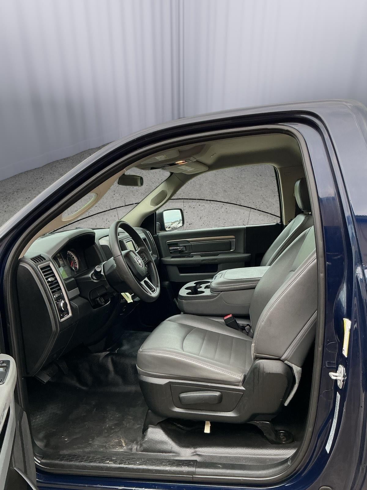 2019 RAM 1500 Classic Tradesman Regular Cab 4x4 8' Box