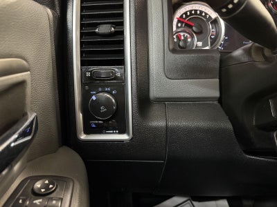 2017 RAM 1500 Big Horn Crew Cab 4x4 5'7' Box