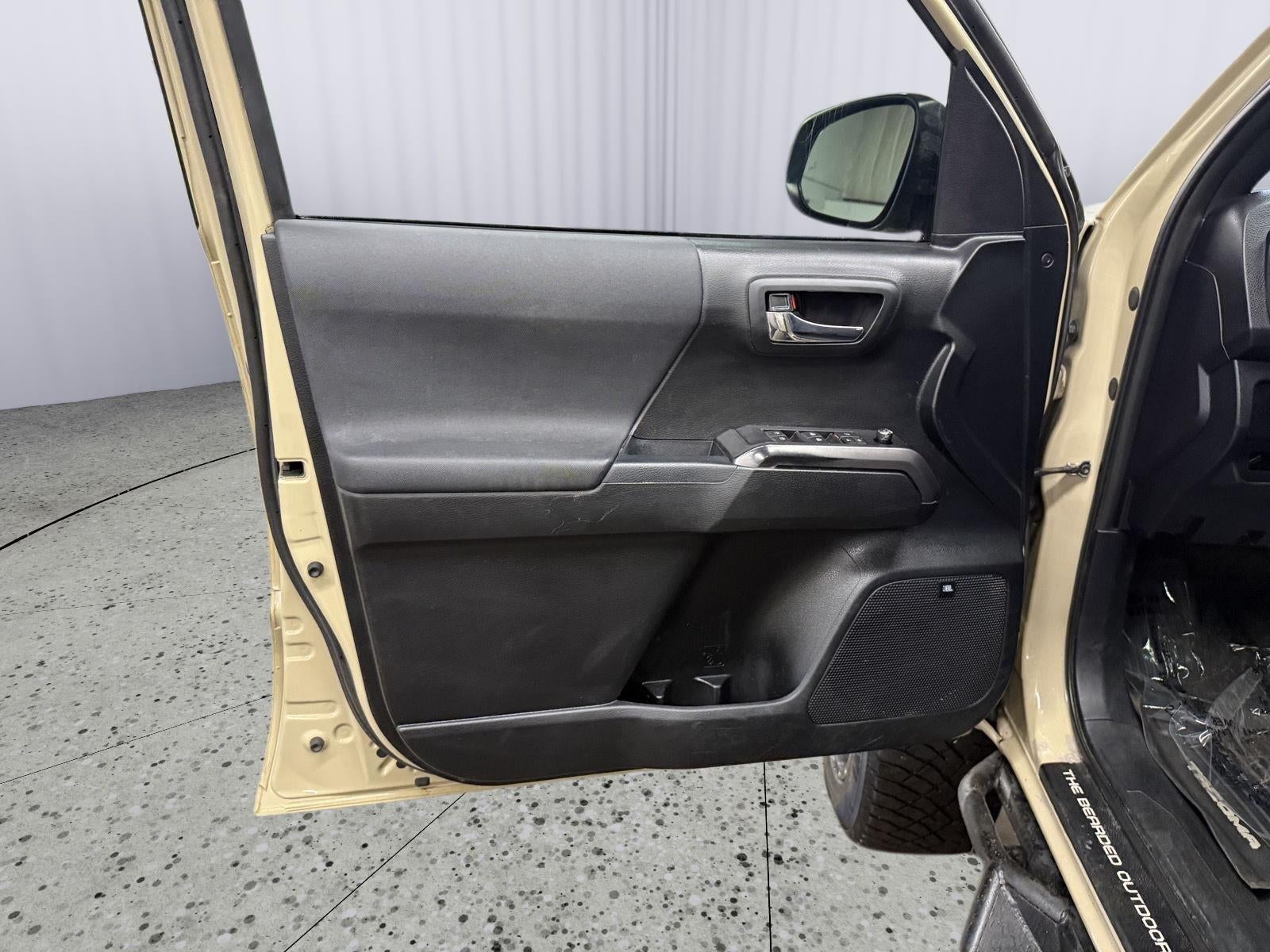 2017 Toyota Tacoma TRD Sport