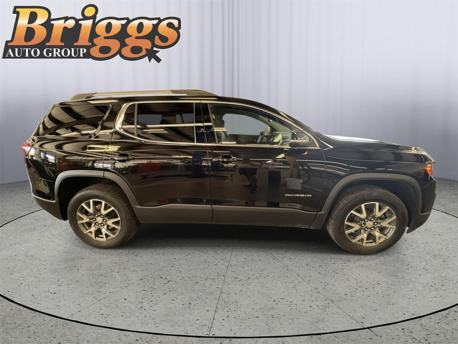 2022 GMC Acadia SLE
