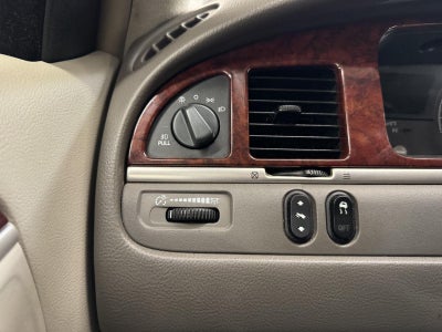 2003 Lincoln Town Car Cartier