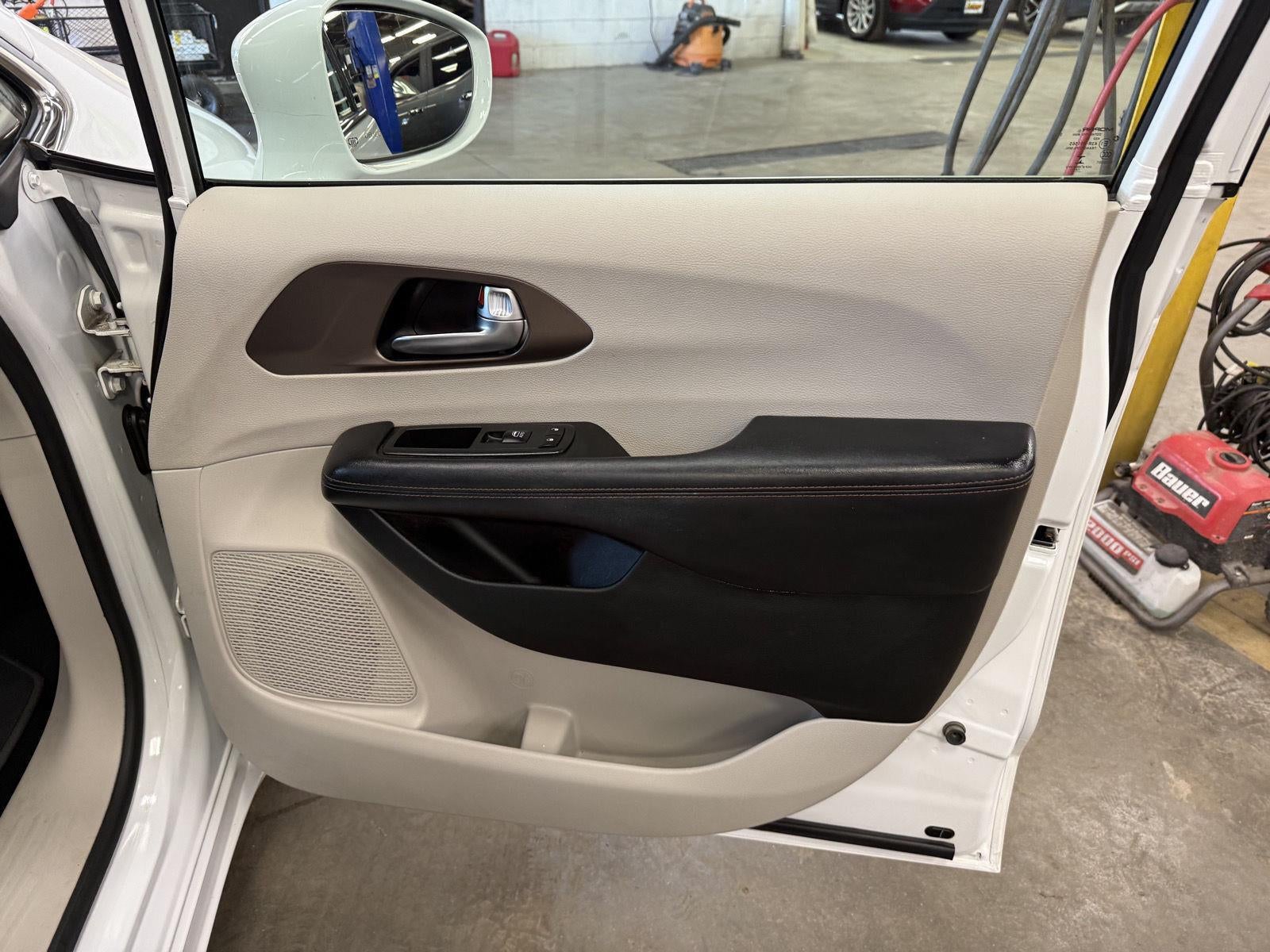 2019 Chrysler Pacifica Touring L