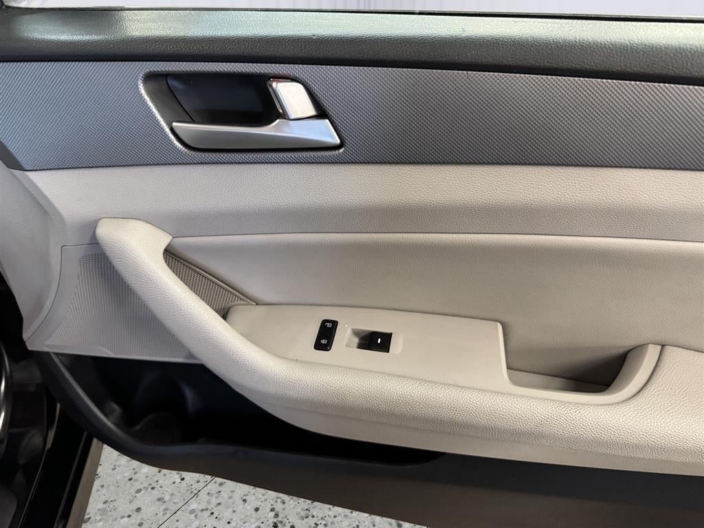 2018 Hyundai Sonata Hybrid SE