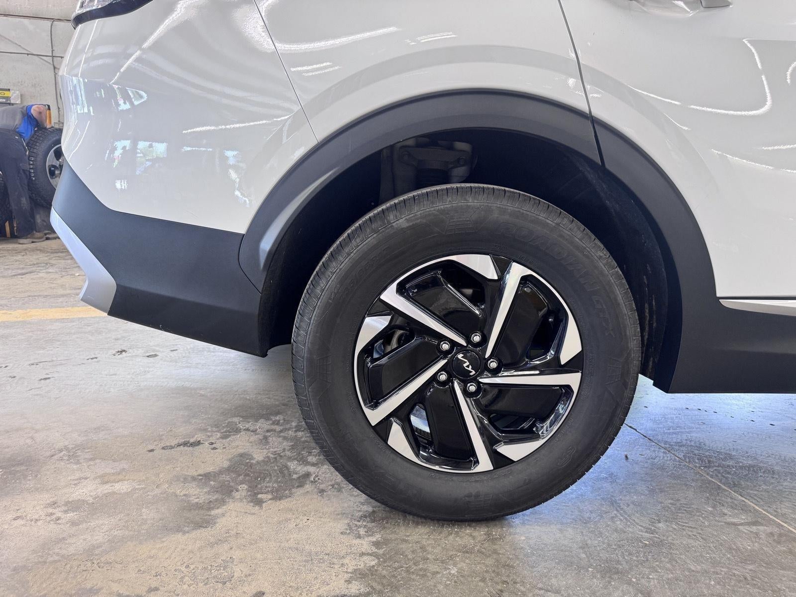 2025 Kia Sportage Hybrid LX