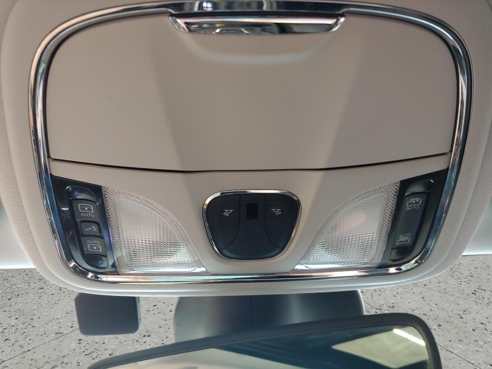 2019 Jeep Cherokee Overland