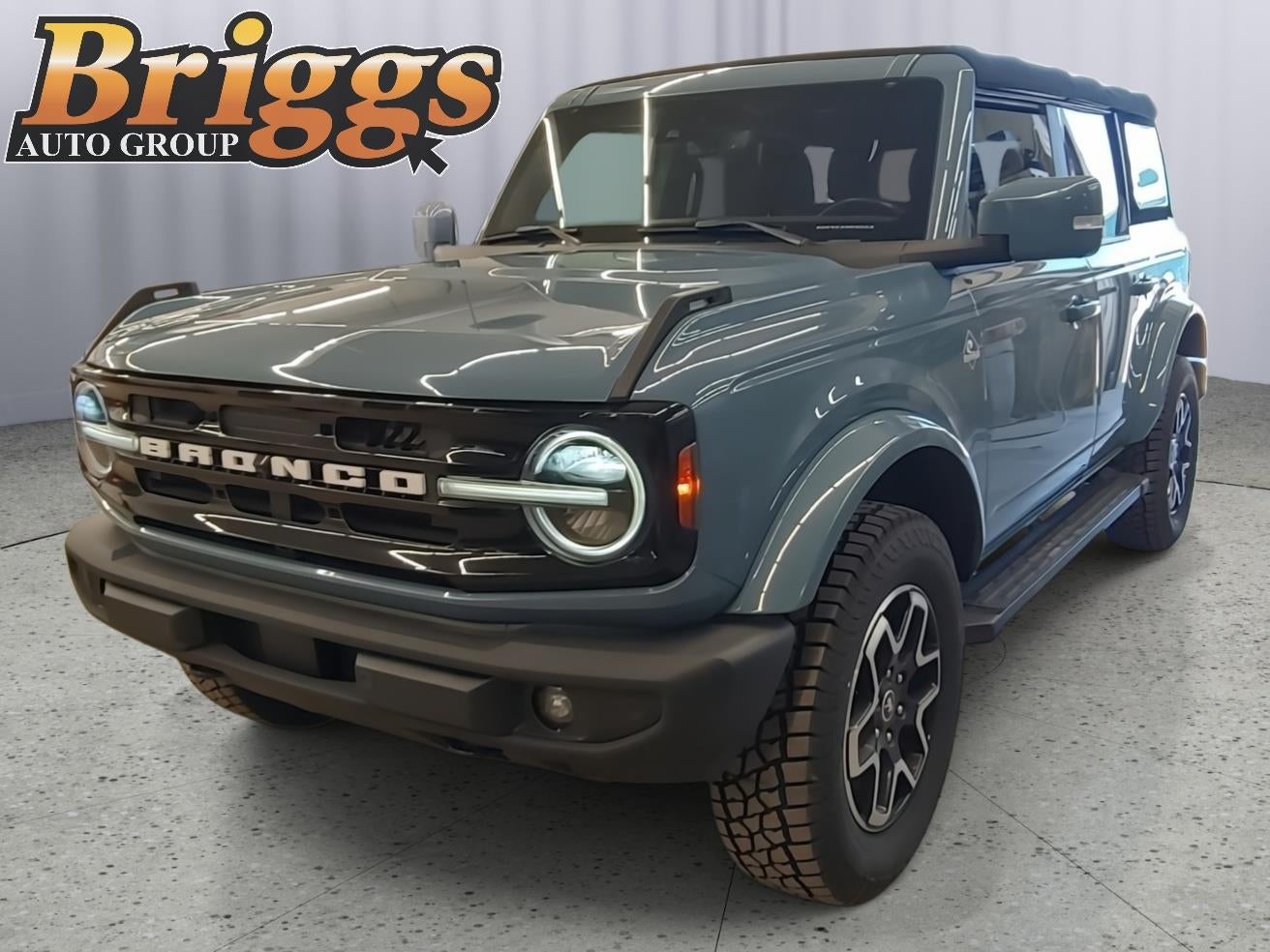2021 Ford Bronco 4-Door Outer Banks