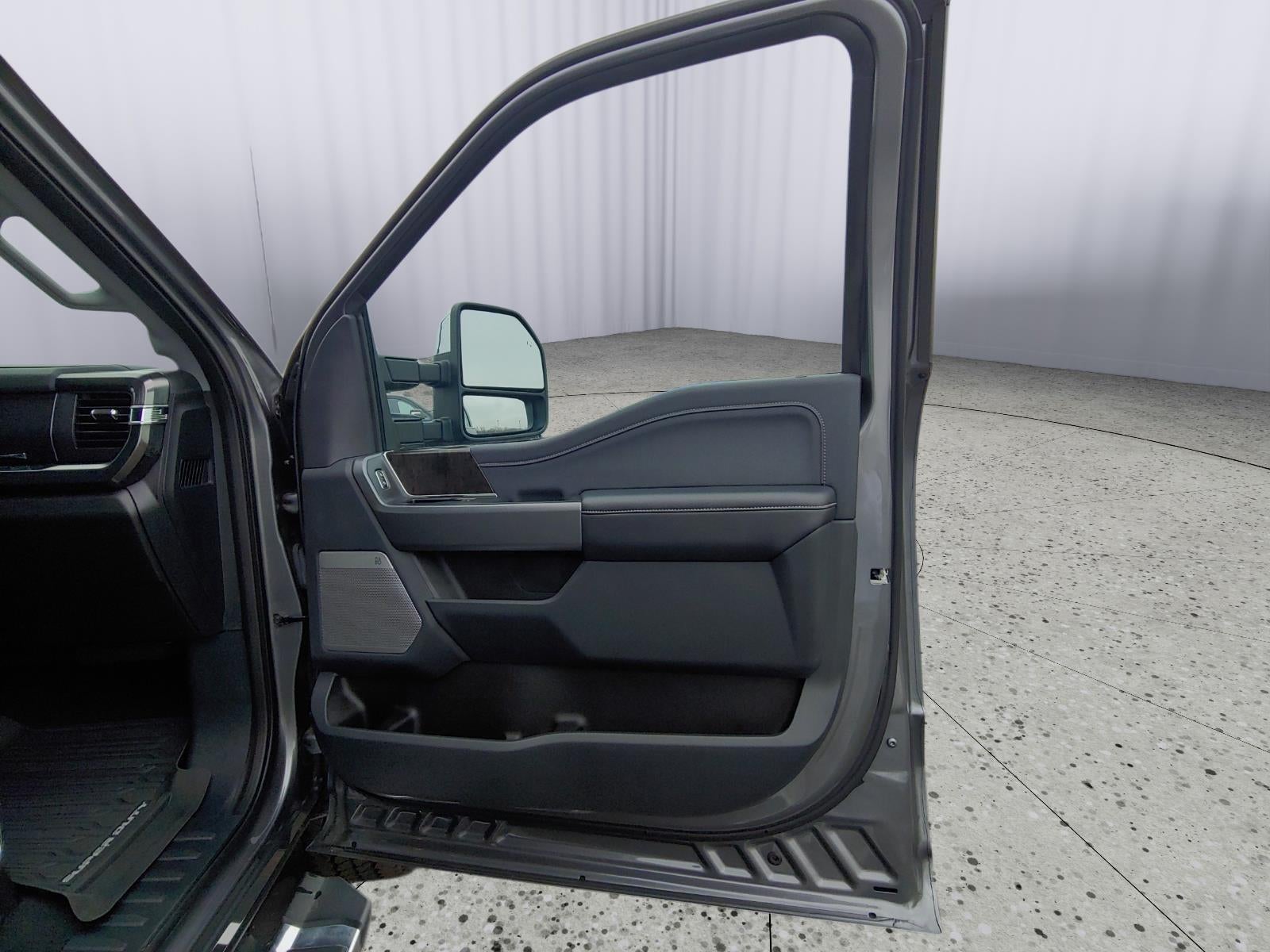 2024 Ford Super Duty F-250 SRW LARIAT