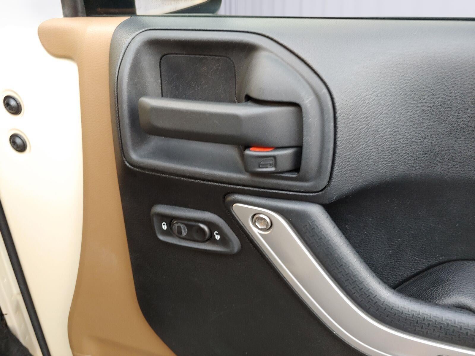2011 Jeep Wrangler Unlimited Sahara