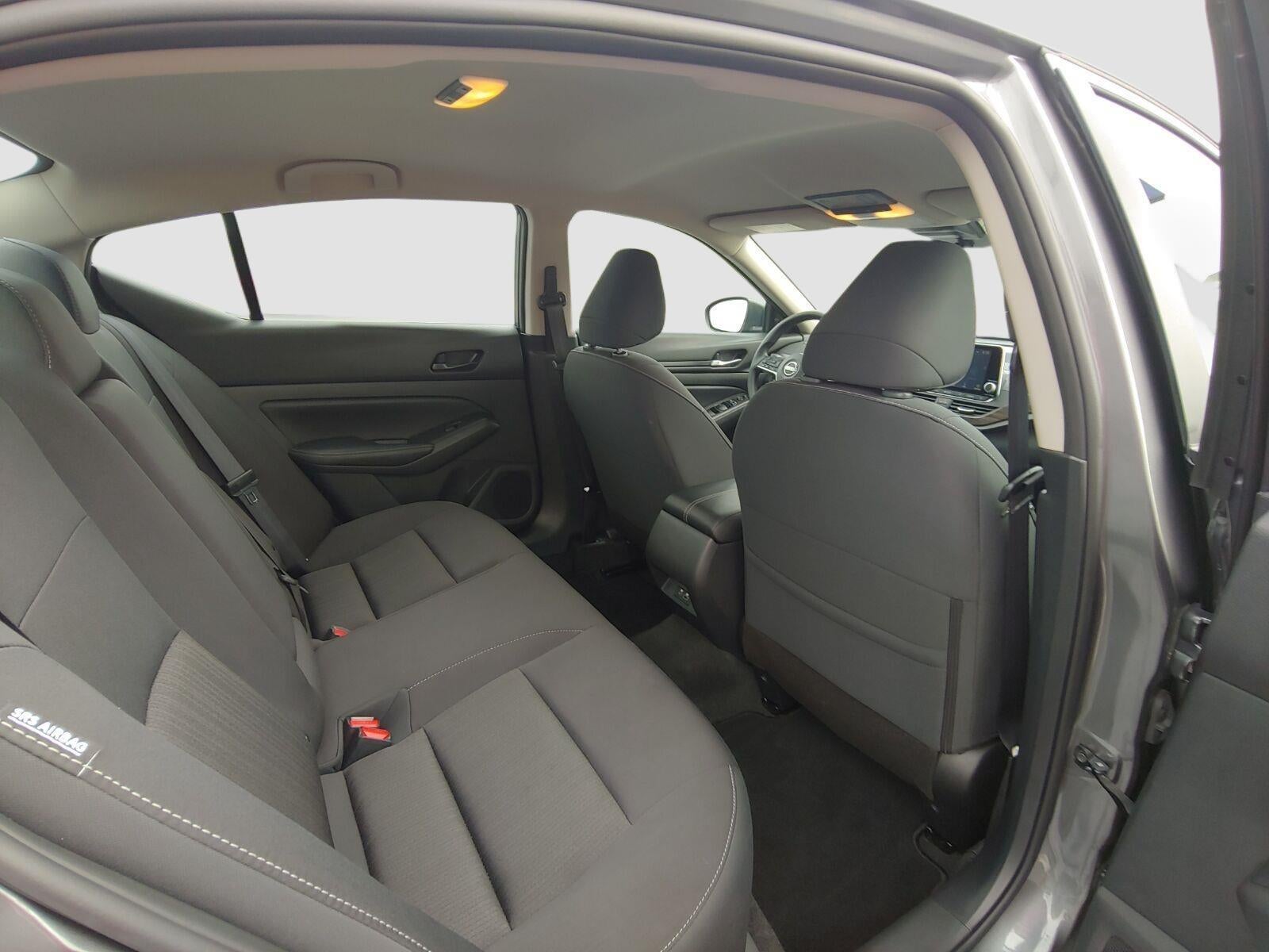 2025 Nissan Altima SV - Photo 30