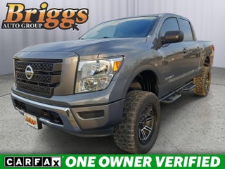 2022 Nissan Titan SV
