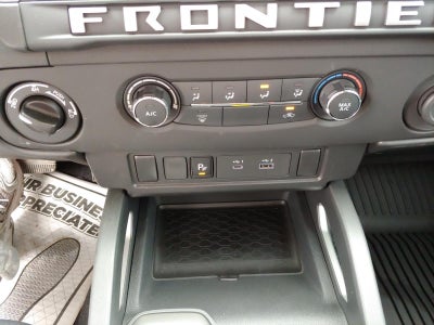 2025 Nissan Frontier SV