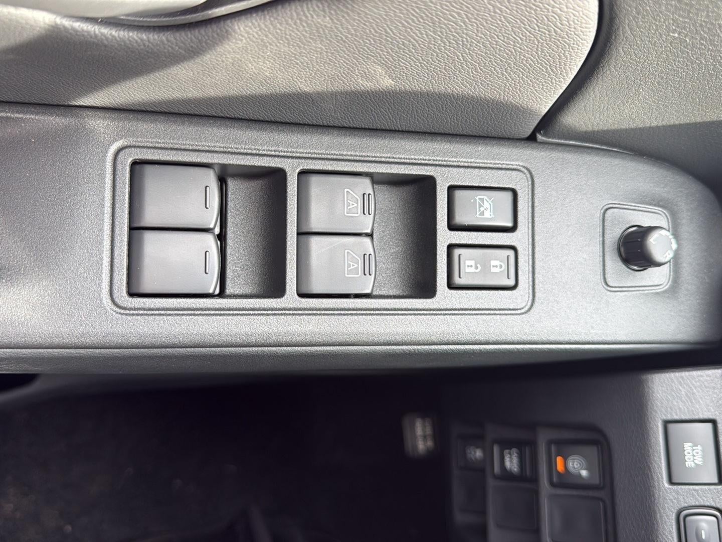 2027 Nissan Frontier Crew Cab SV