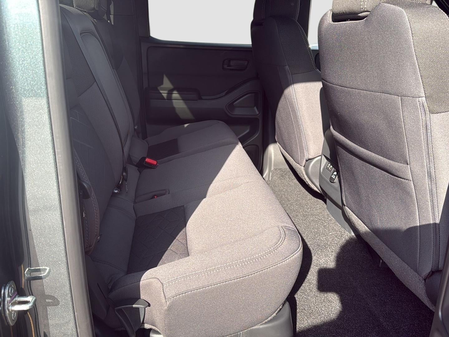 2027 Nissan Frontier Crew Cab SV