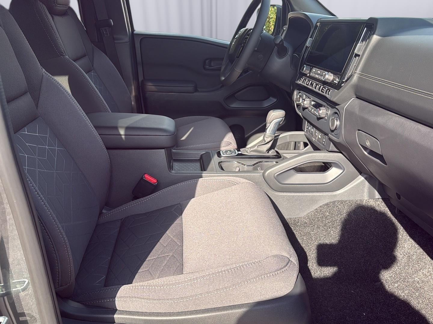 2027 Nissan Frontier Crew Cab SV