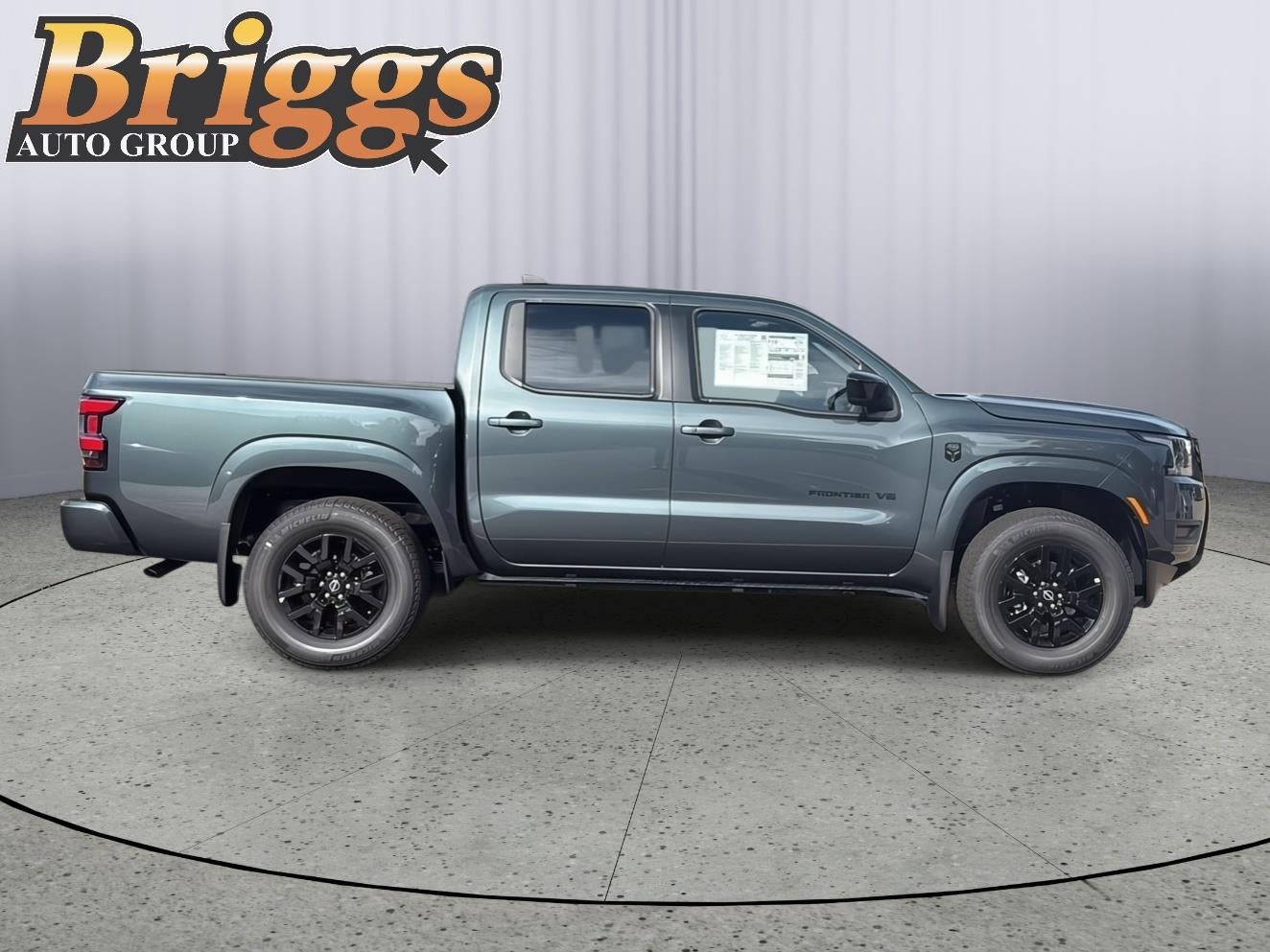 2027 Nissan Frontier SV