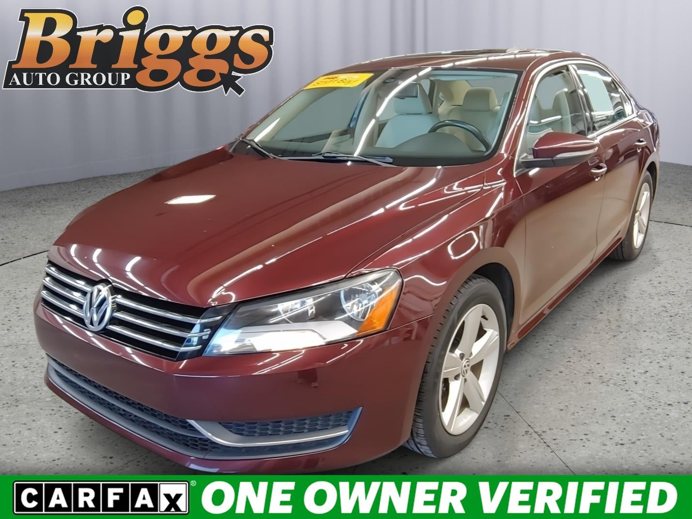 2012 Volkswagen Passat SE w/Sunroof & Nav AUTO PZEV's photo