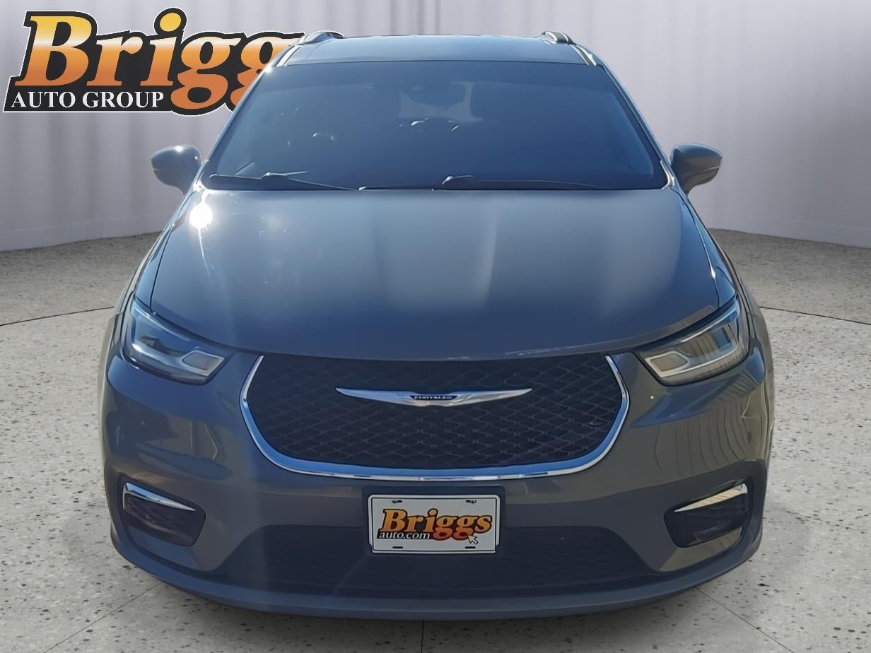 2022 Chrysler Pacifica Touring-L