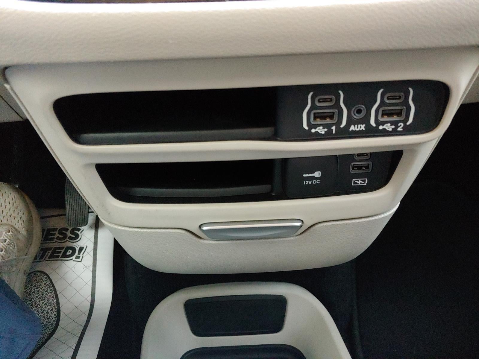 2022 Chrysler Pacifica Touring-L