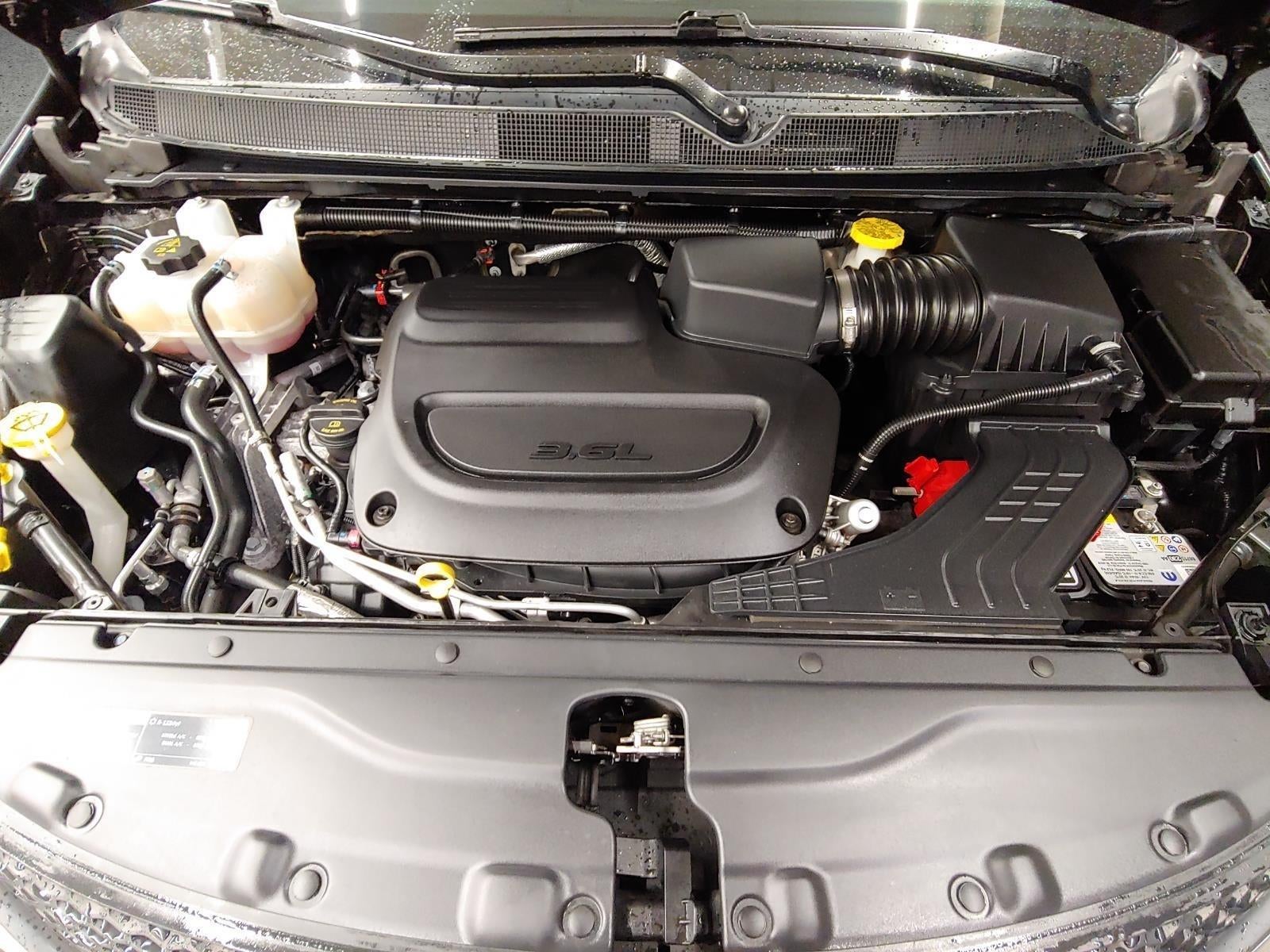 2025 Chrysler Voyager LX