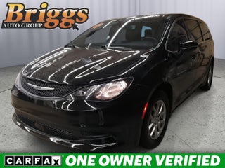 2025 Chrysler Voyager LX