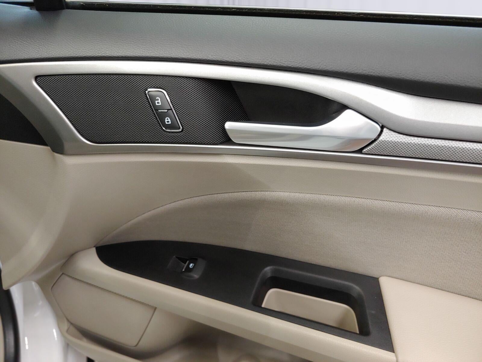 2018 Ford Fusion Hybrid SE