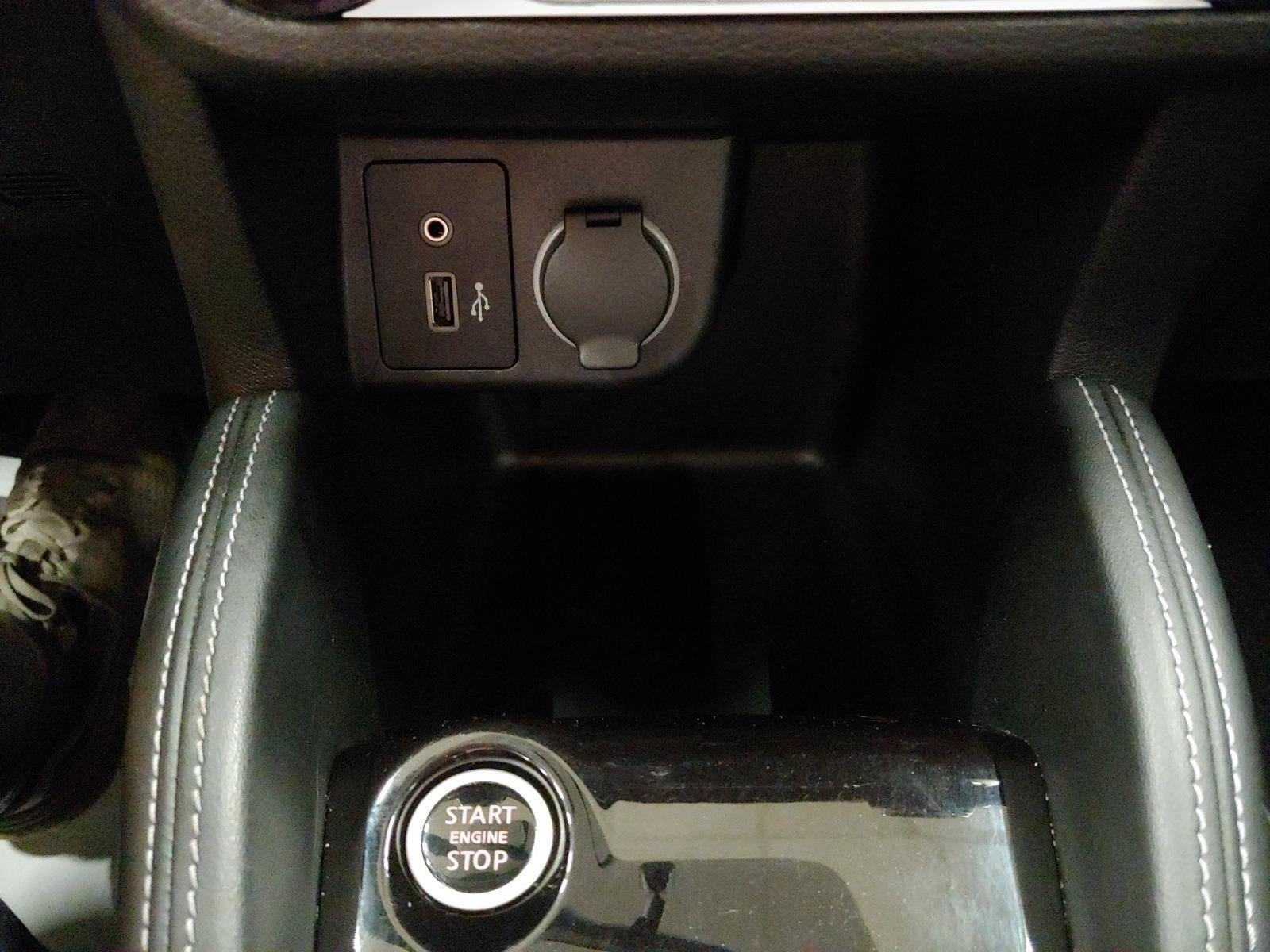 2019 Nissan Kicks SR