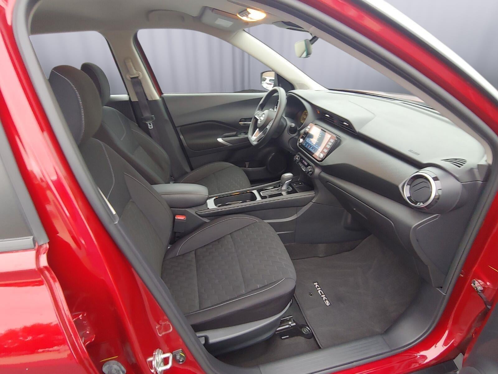 2022 Nissan Kicks SV